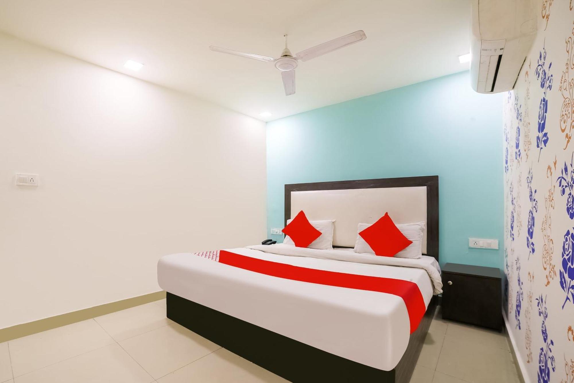 My Comfortable Hotel New Delhi Eksteriør billede