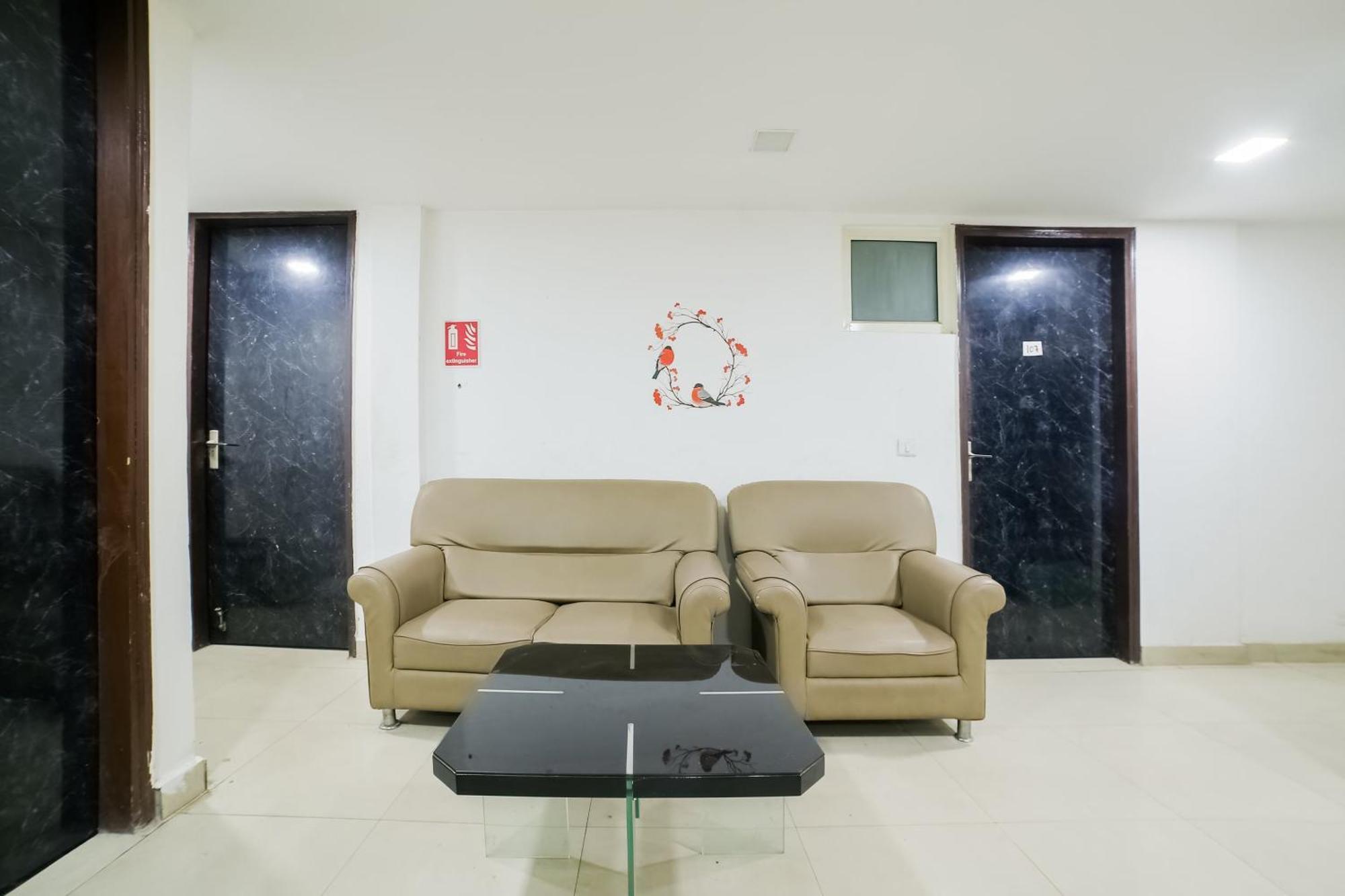 My Comfortable Hotel New Delhi Eksteriør billede