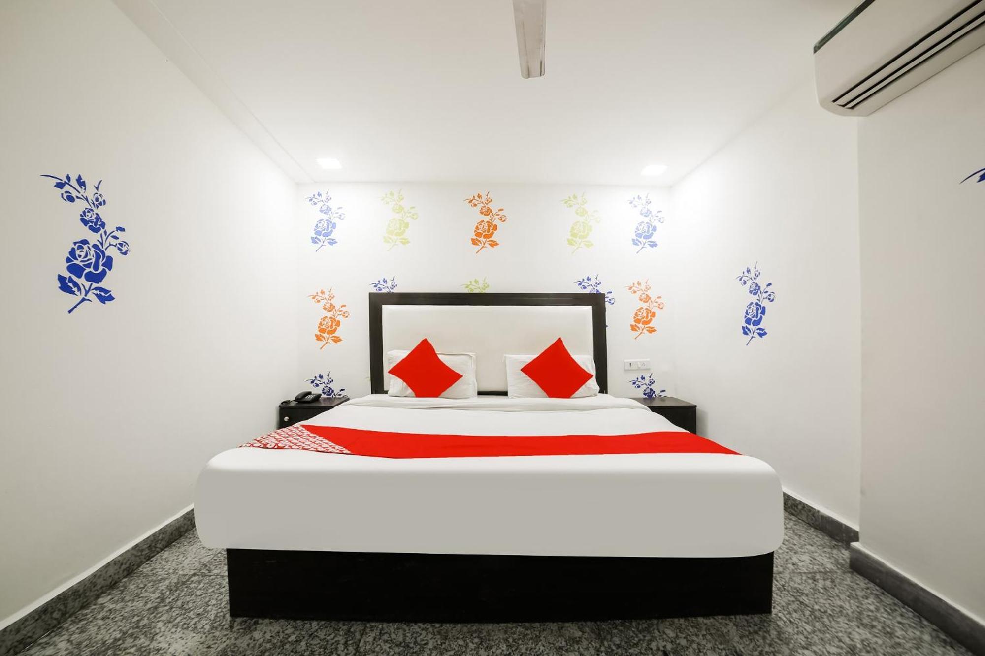 My Comfortable Hotel New Delhi Eksteriør billede