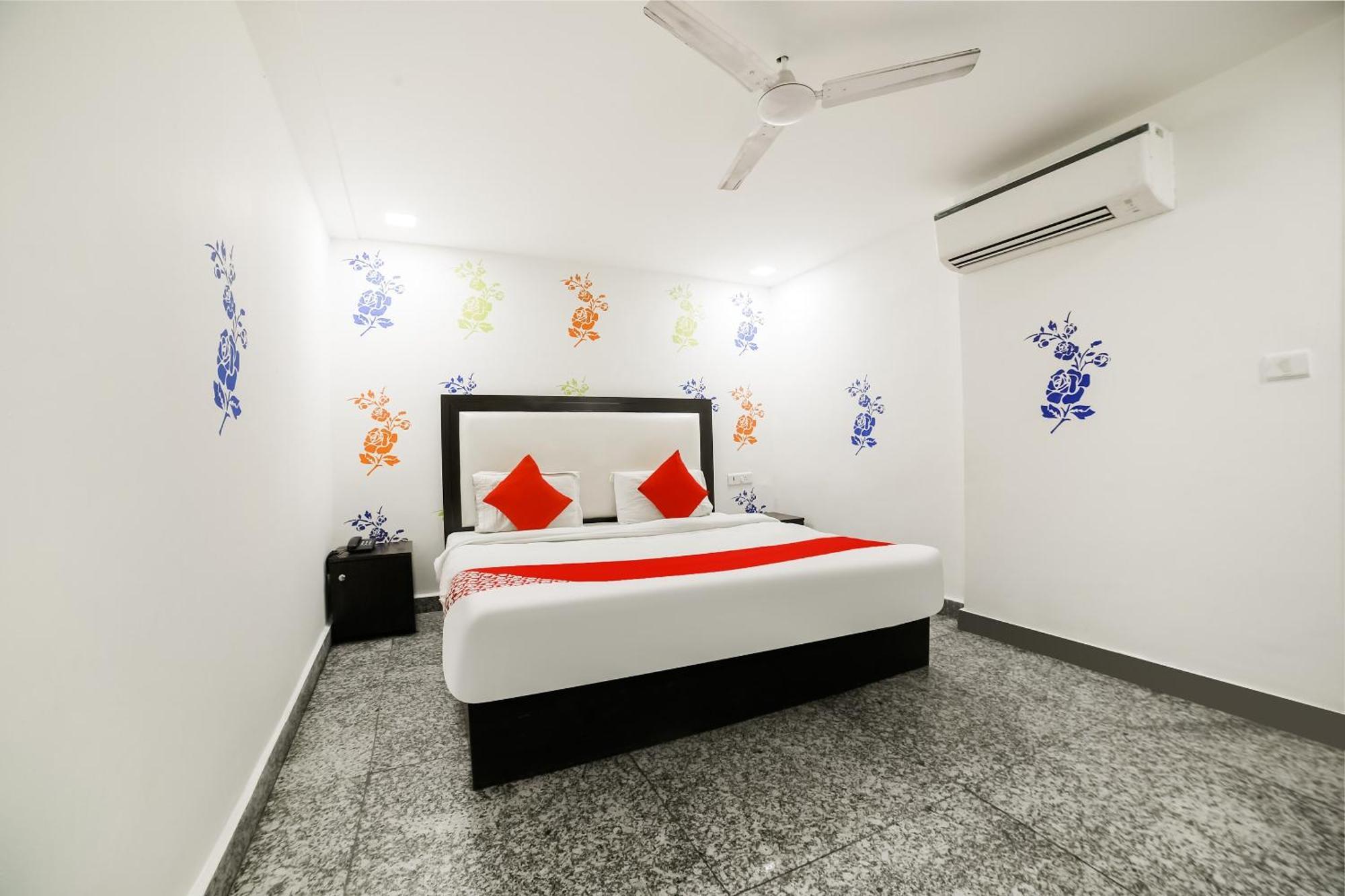 My Comfortable Hotel New Delhi Eksteriør billede