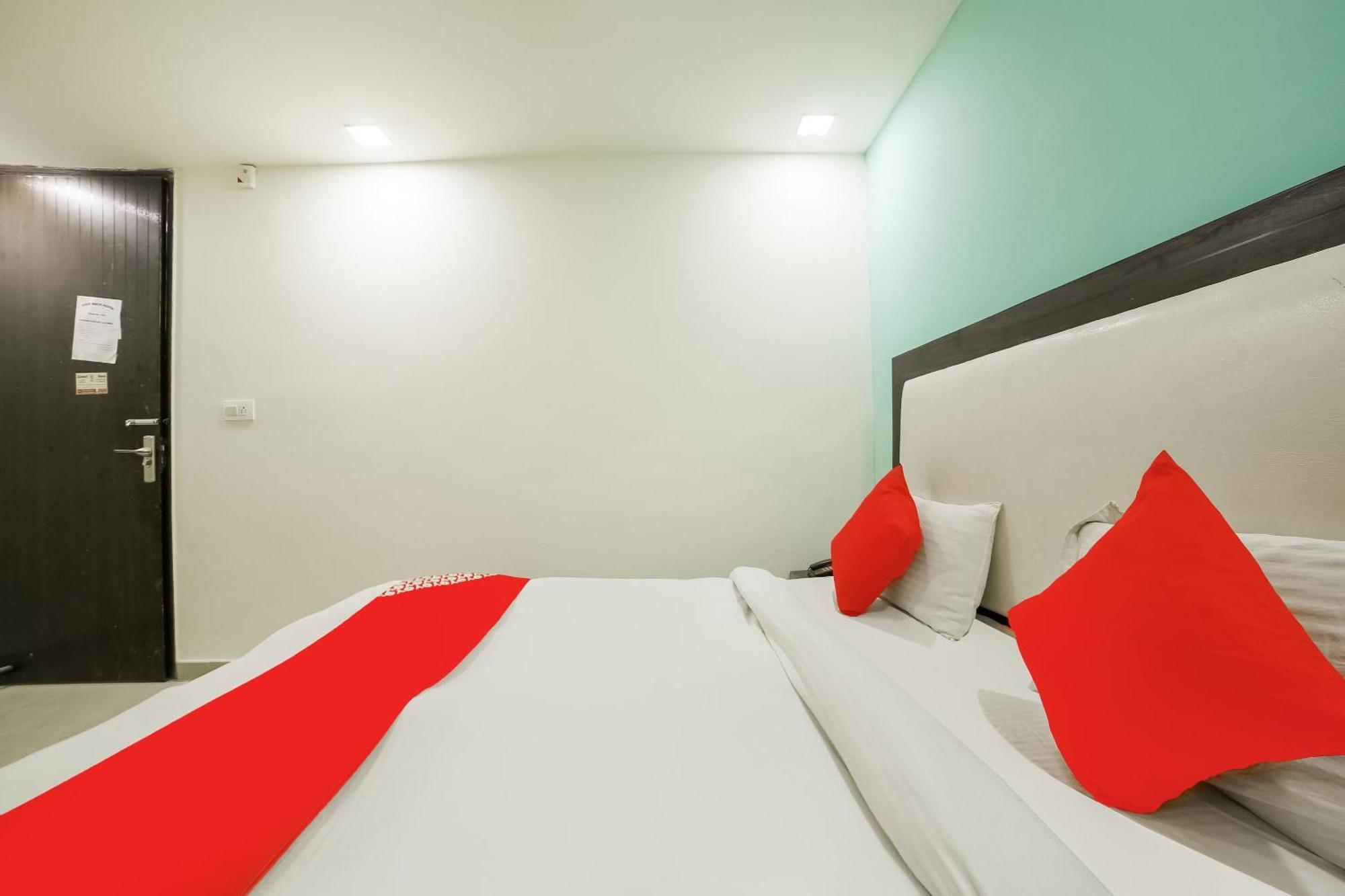 My Comfortable Hotel New Delhi Eksteriør billede